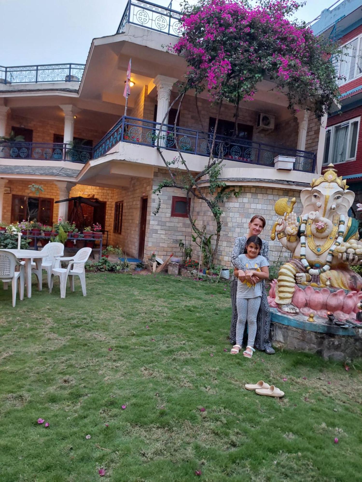 Blue Planet Lodge & Restaurant Pokhara Dış mekan fotoğraf