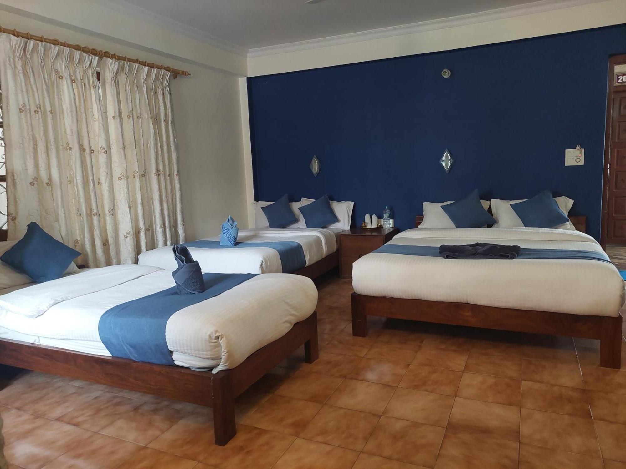 Blue Planet Lodge & Restaurant Pokhara Dış mekan fotoğraf